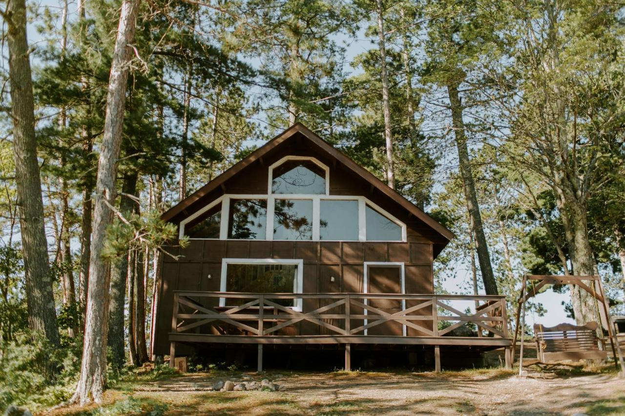 Sunrise Cabin – Lakeside Deck,1377389843:JPEG
