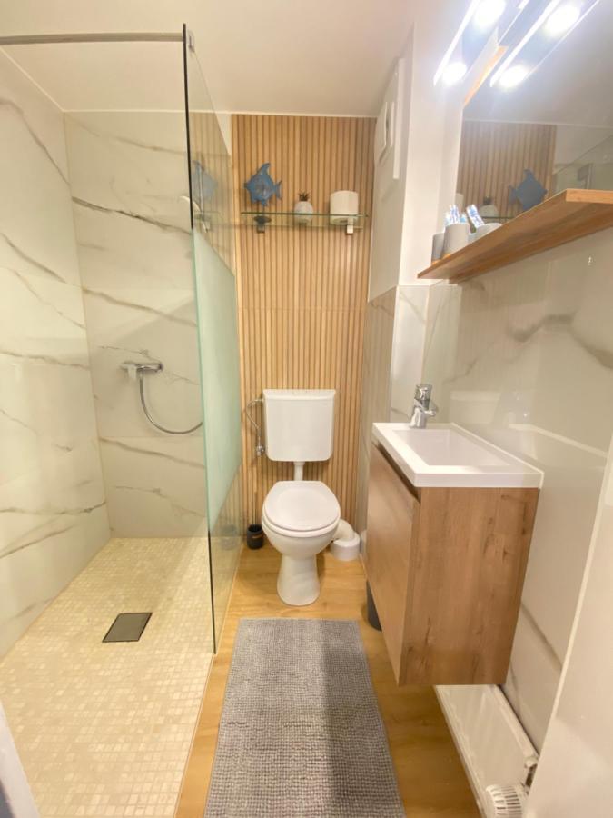 Apartment Ground Floor,1377892181:JPEG