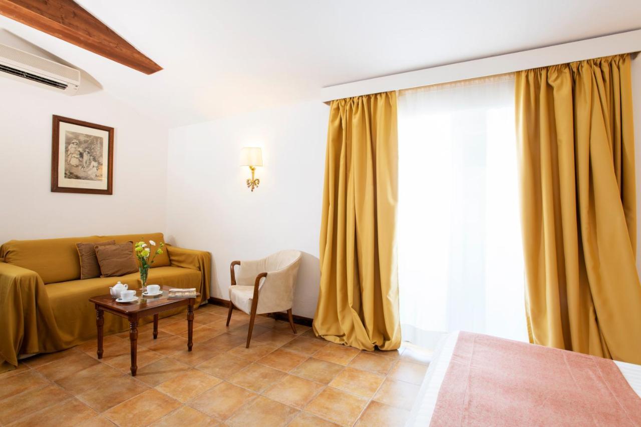 Classic Triple Room