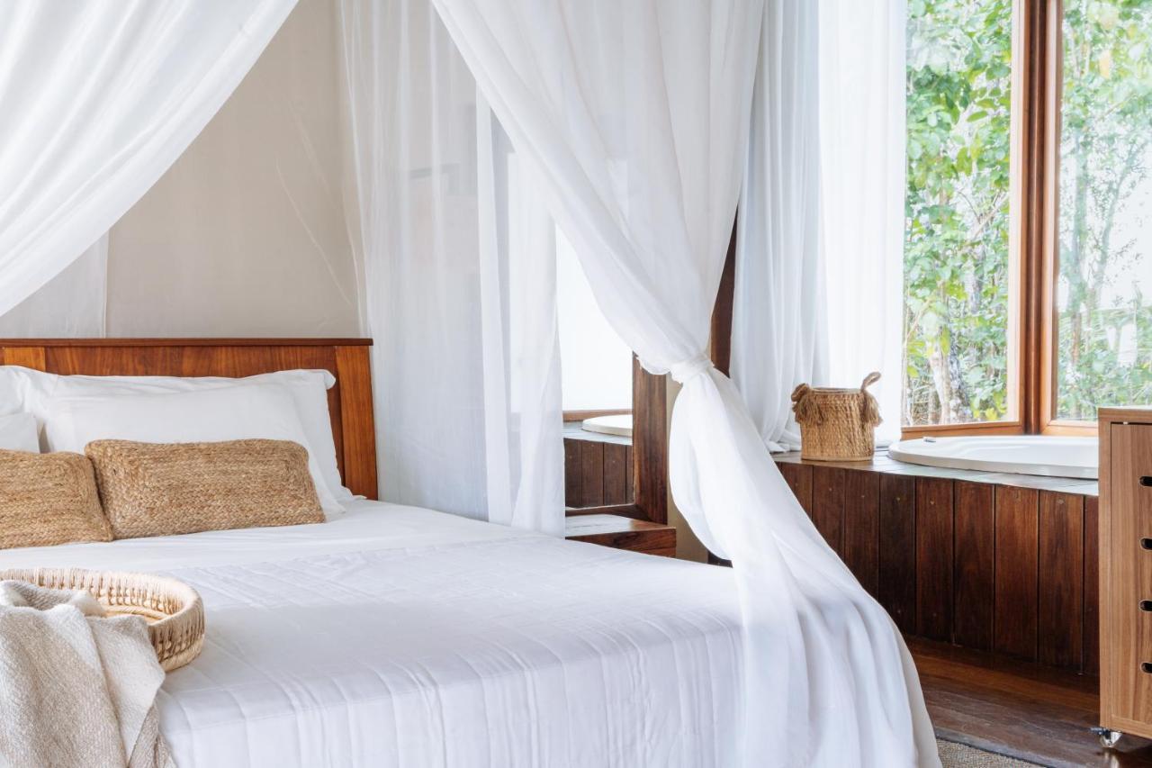 Luxury Bungalow Spa Bath Sea View