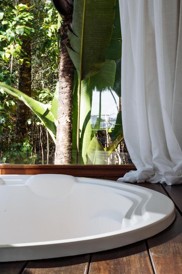 Luxury Bungalow Spa Bath Sea View