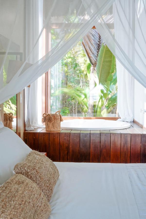 Luxury Bungalow Spa Bath Sea View