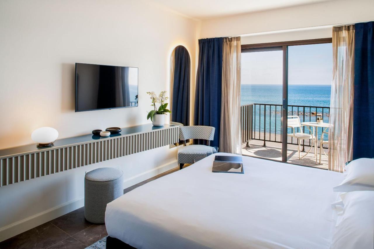Deluxe Double Room with Sea View,1377862463:JPEG