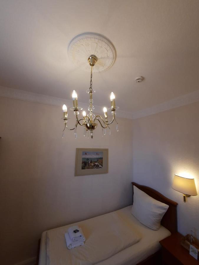Single Room,1377922307:JPEG