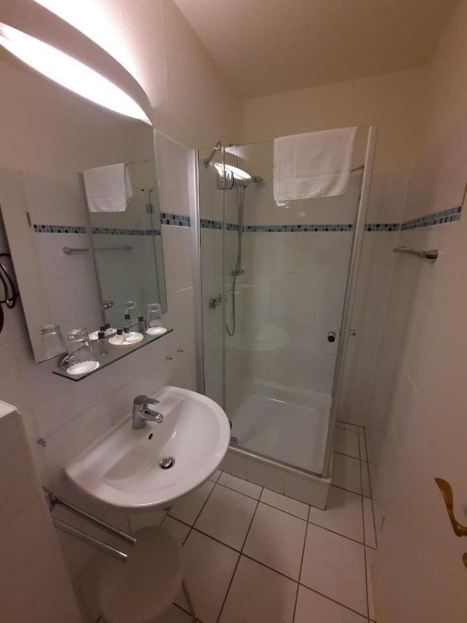 Standard Double Room,1377918761:JPEG