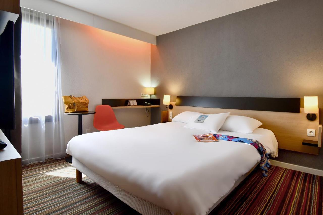 Single Room 1 Double Bed