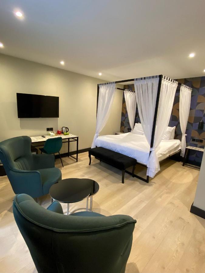 King Suite Spa Bath,1373595632:JPEG