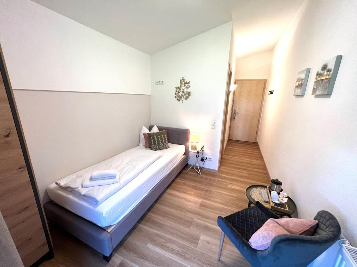 Single Room,1379376026:JPEG