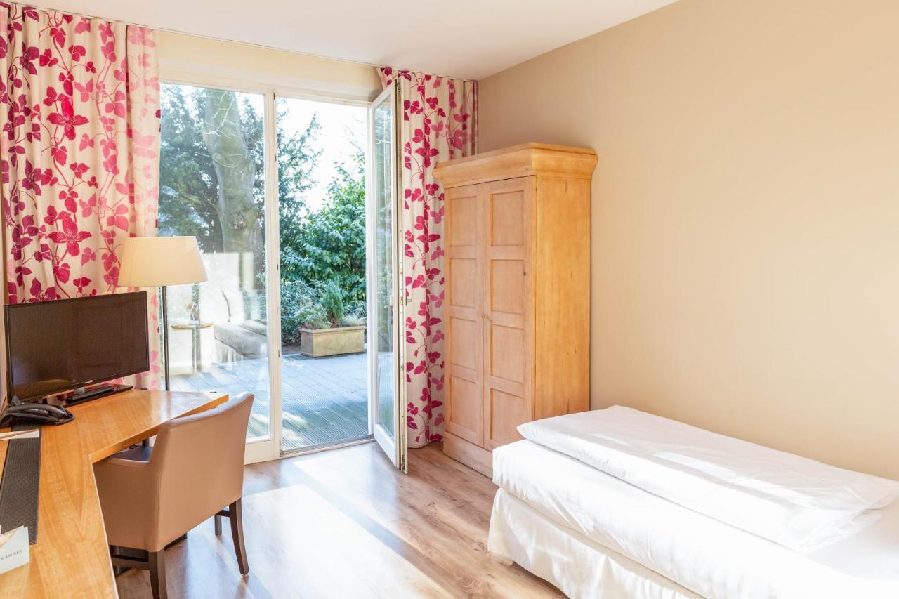 Single Room,1379342558:JPEG