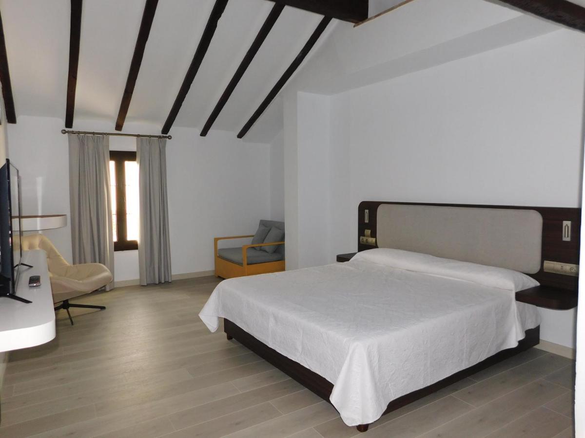 Superior Double or Twin Room,1366422389:JPEG