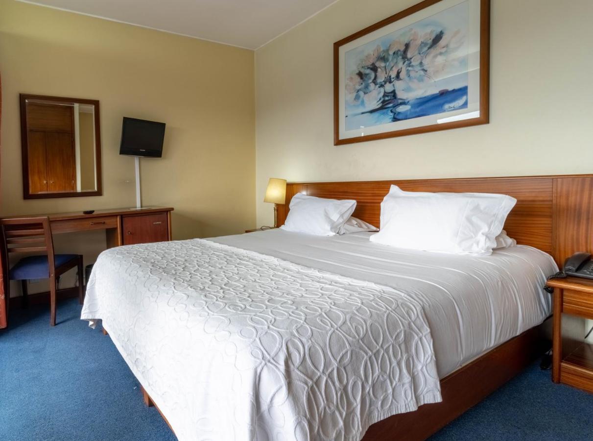 Queen Room,1379658185:JPEG