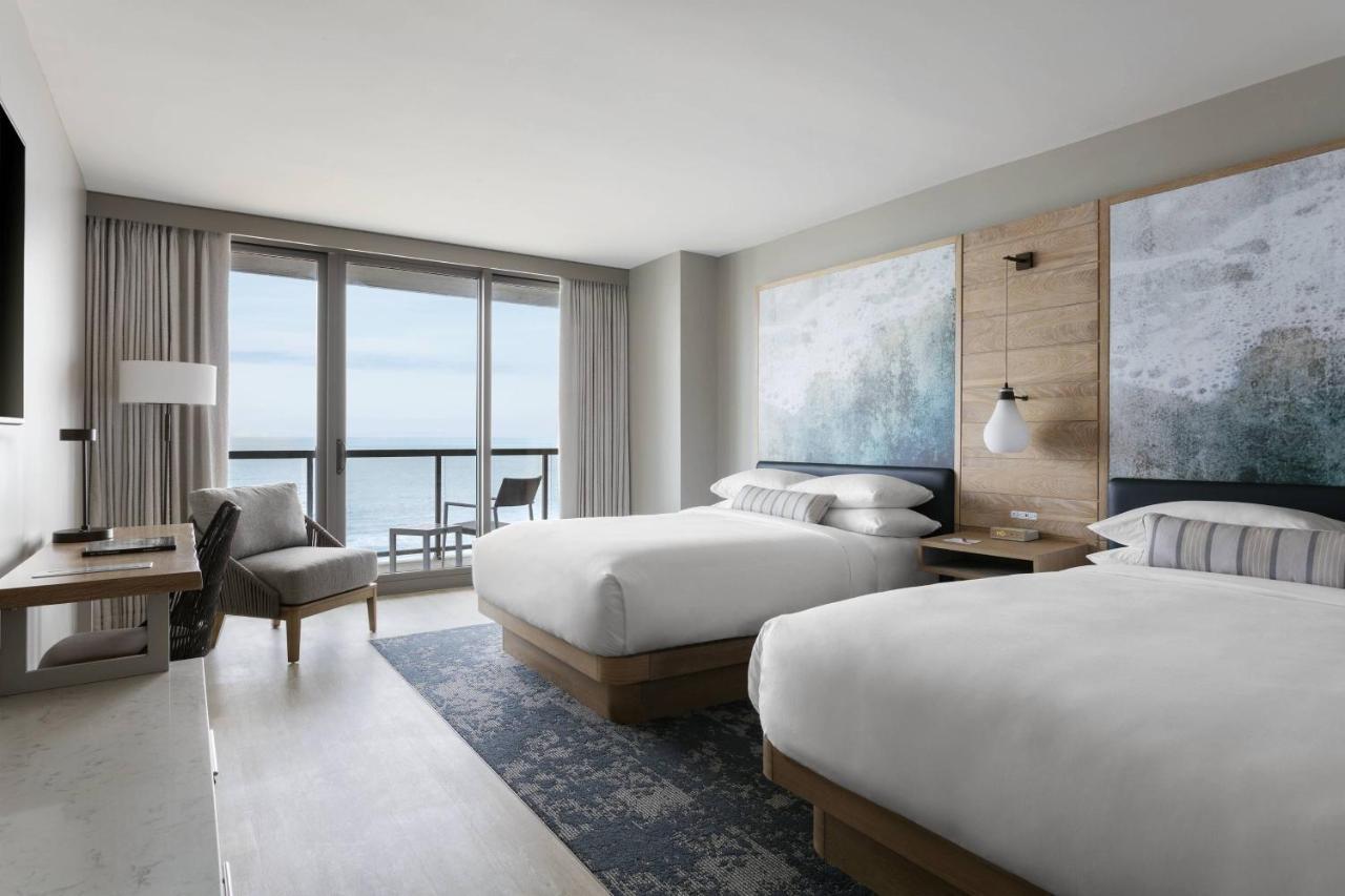 Queen Room Two Queen Beds Balcony Oceanfront,1383623732:JPEG