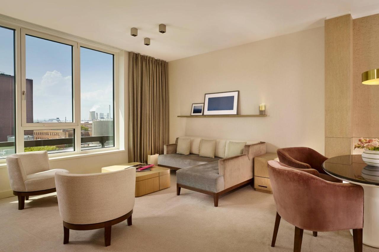 Executive King Suite,1379699345:JPEG