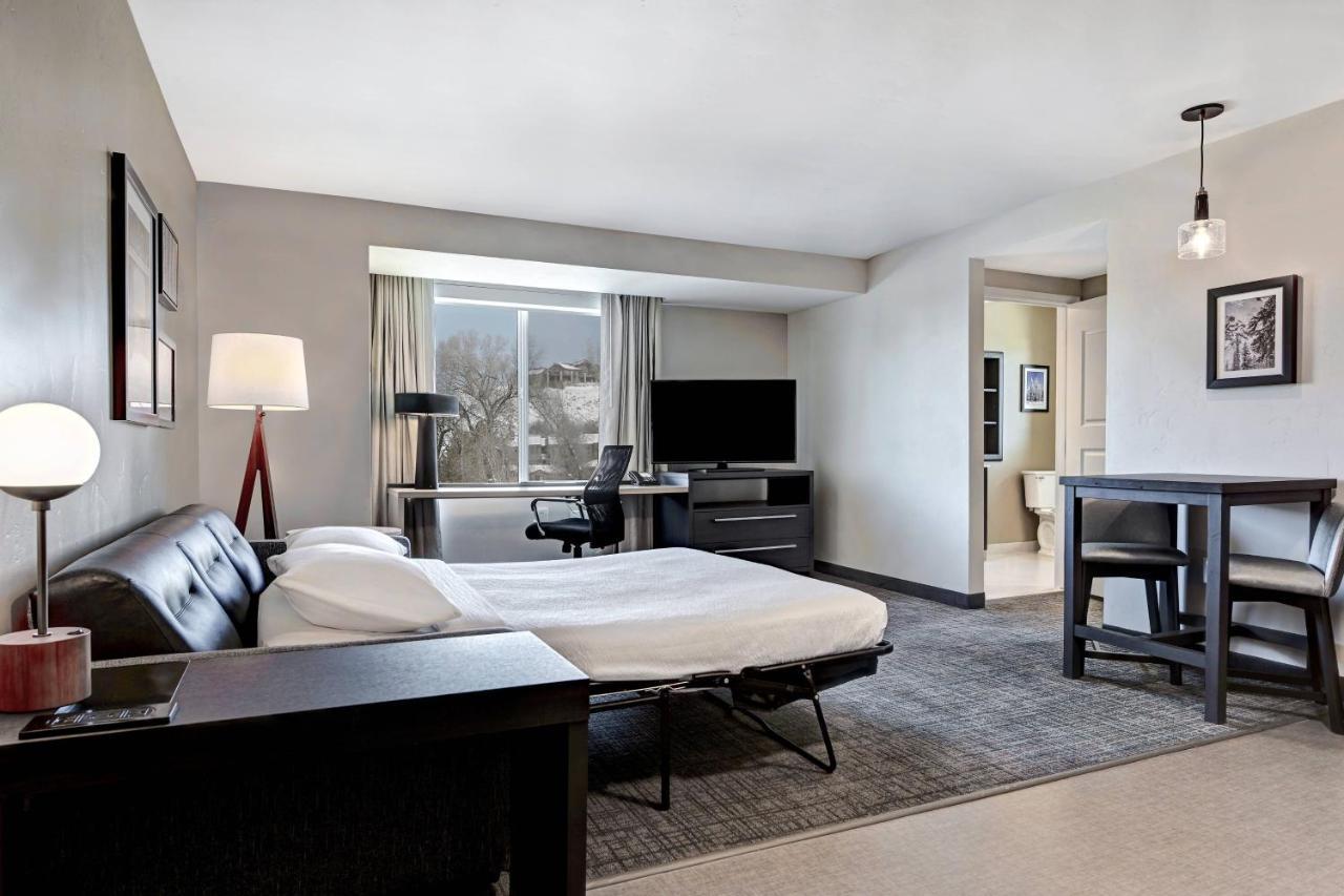 One-Bedroom King Suite Sofa Bed