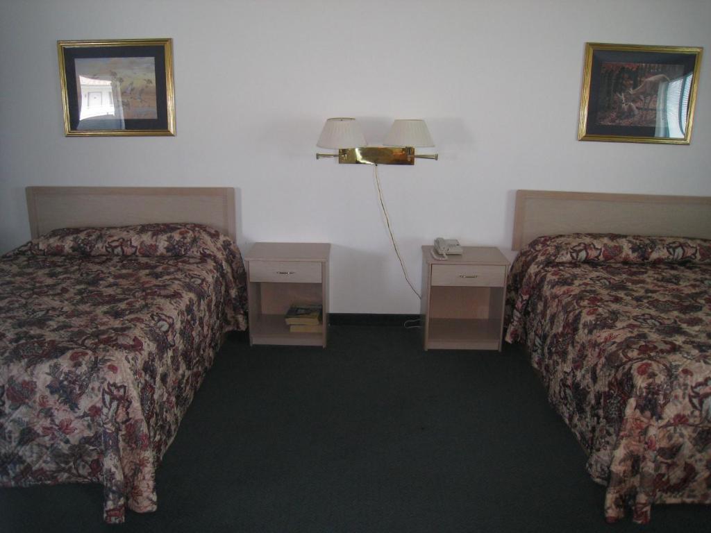 Double Room Two Double Beds,13873870:JPEG
