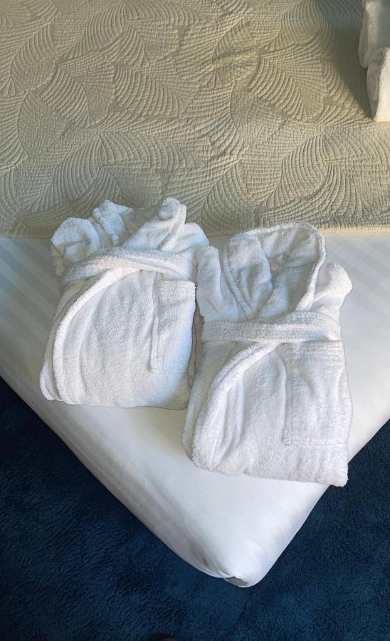 Double Room,1427767651:JPEG
