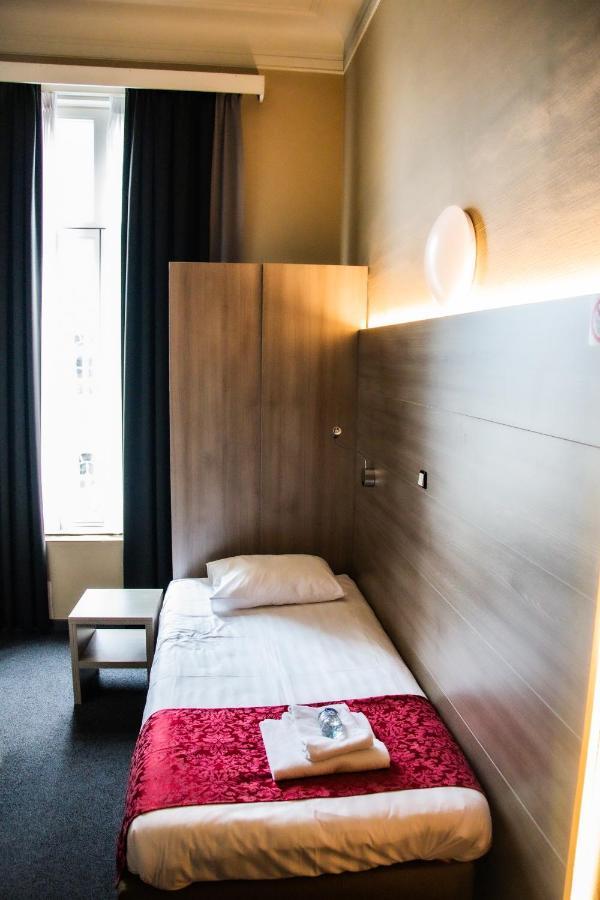 Single Room,1380687692:JPEG