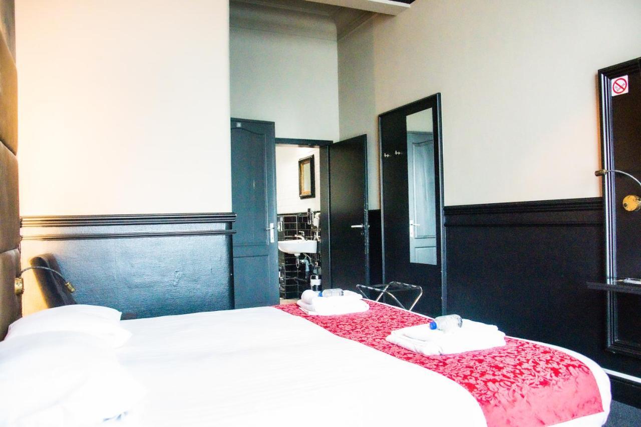 Queen Room,1380705002:JPEG