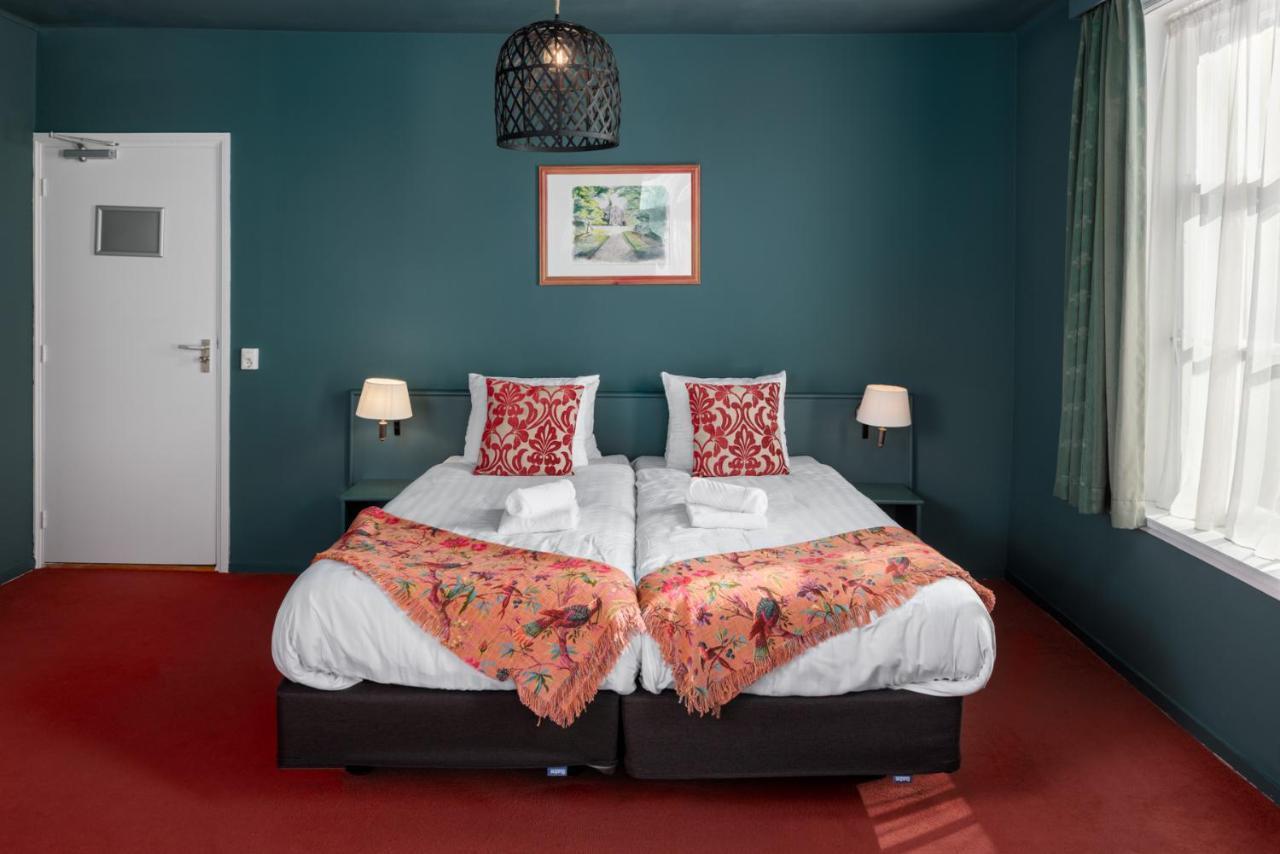 Double Room,1381149455:JPEG
