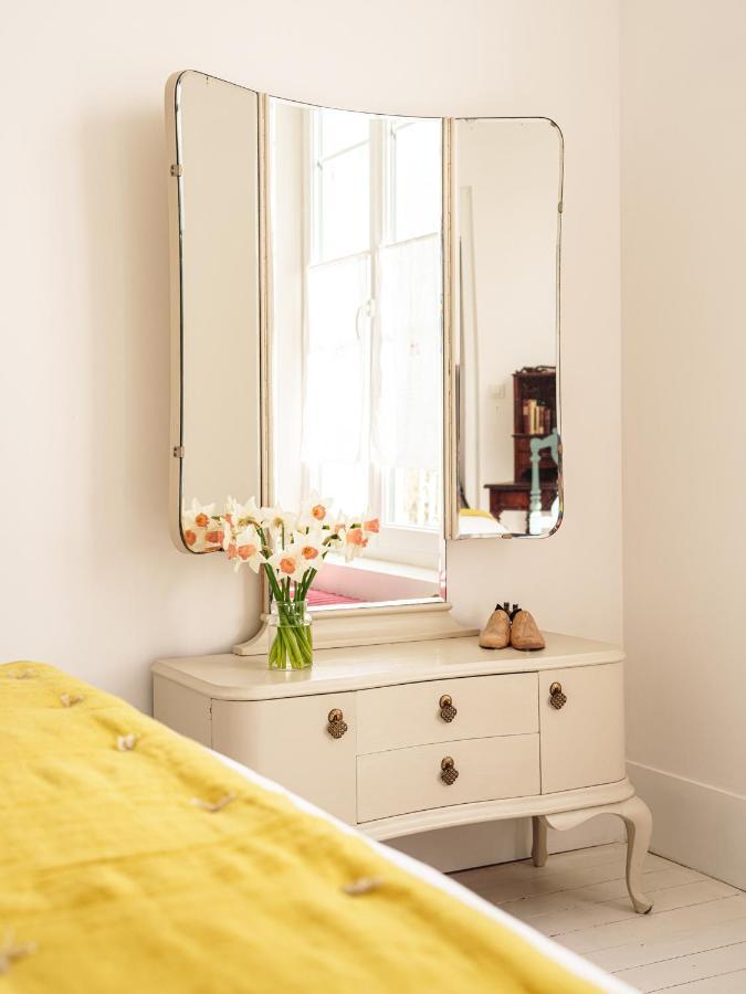 Deluxe Double Room Shower