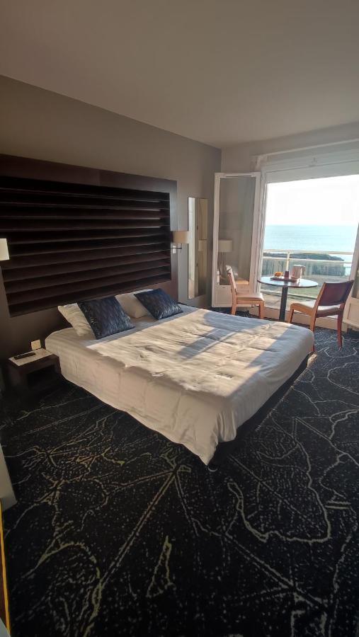 Ocean Front Double Room Balcony,1381343009:JPEG