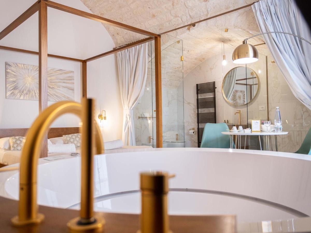 Deluxe Suite Spa Bath,1381589816:JPEG