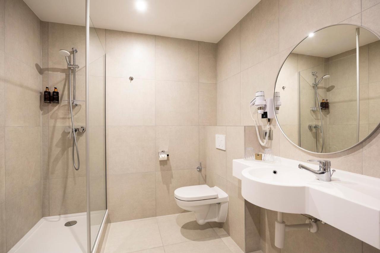 Premium King Room