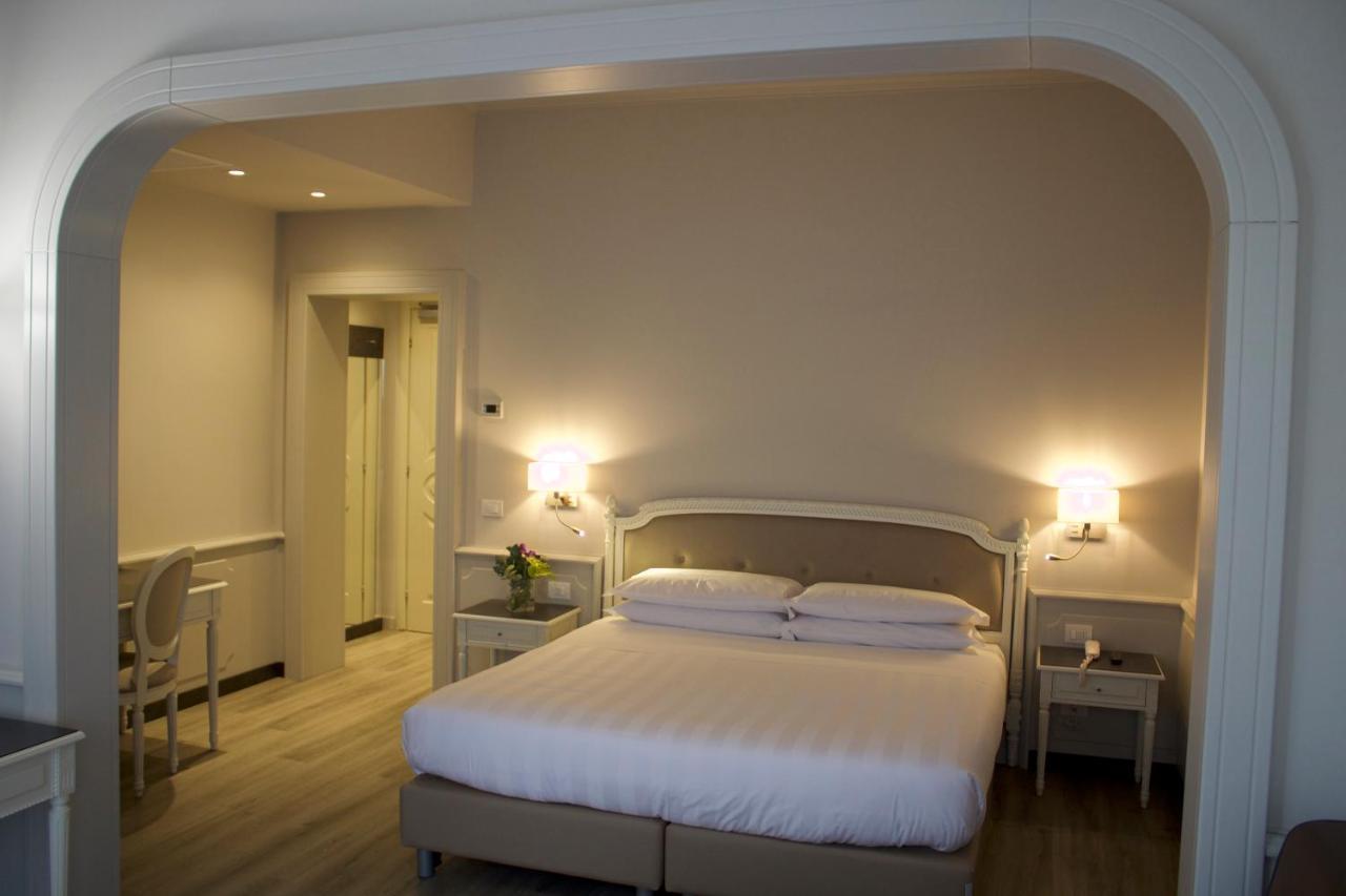 Junior Suite Side Sea View