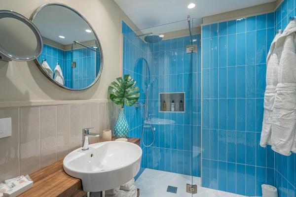 Deluxe Double or Twin Room with Pool View,1382389535:JPEG