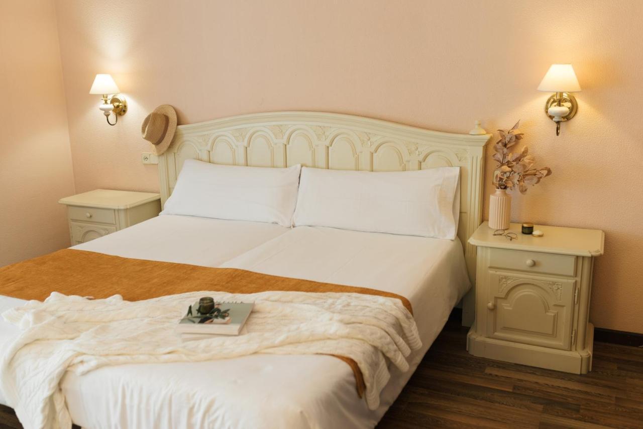 Comfort Double or Twin Room Partial Sea View