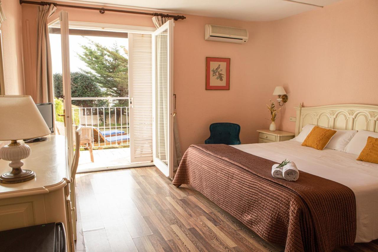 Comfort Double or Twin Room Partial Sea View,1382475365:JPEG