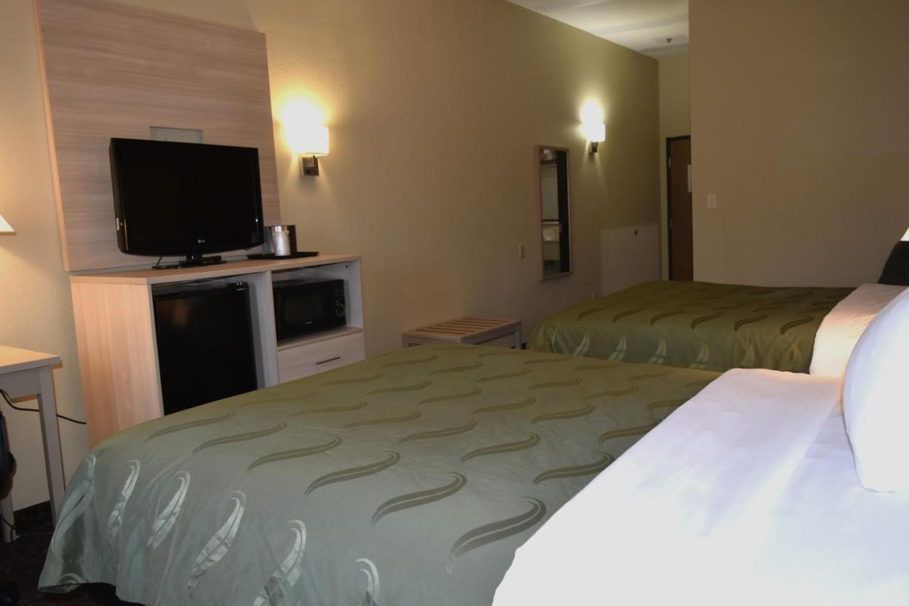 Queen Room Two Queen Beds Non-Smoking