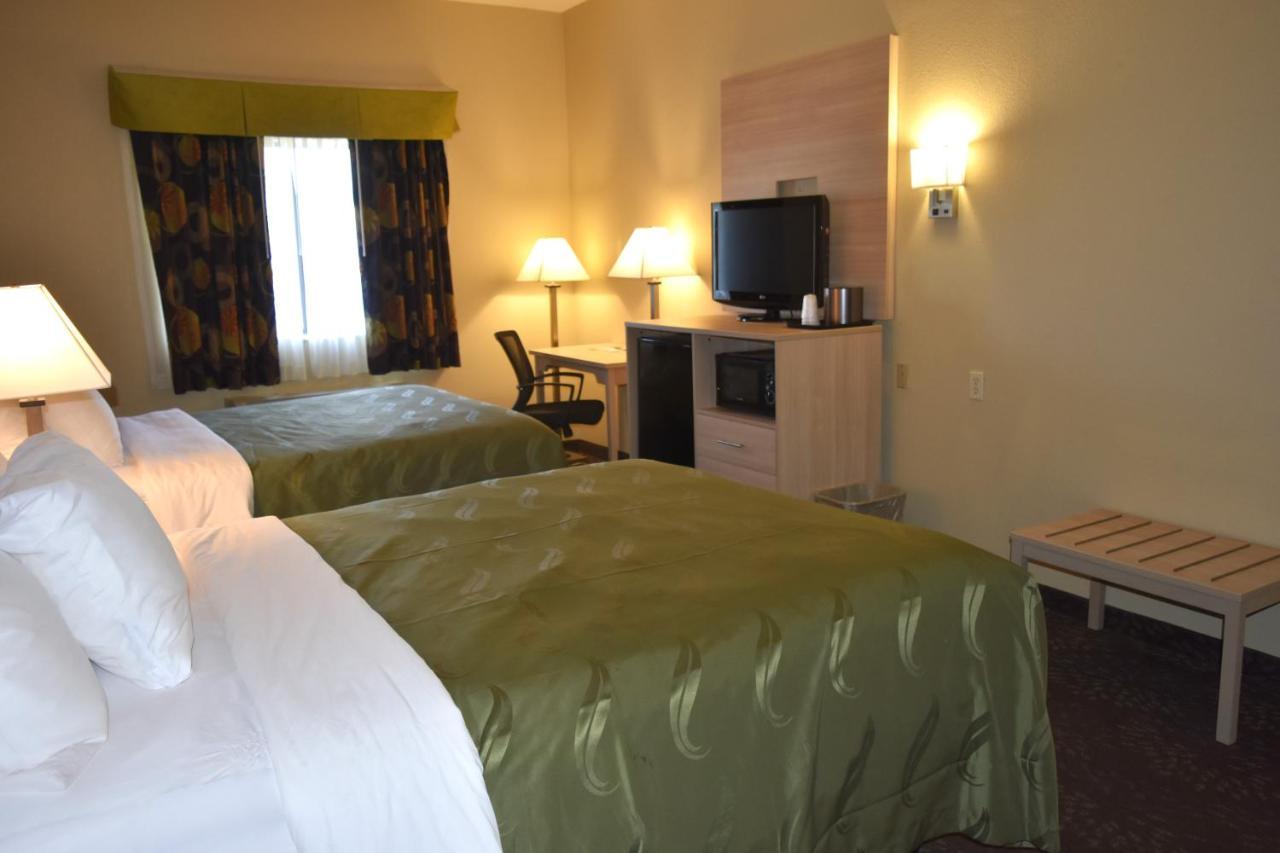 Queen Room Two Queen Beds Non-Smoking