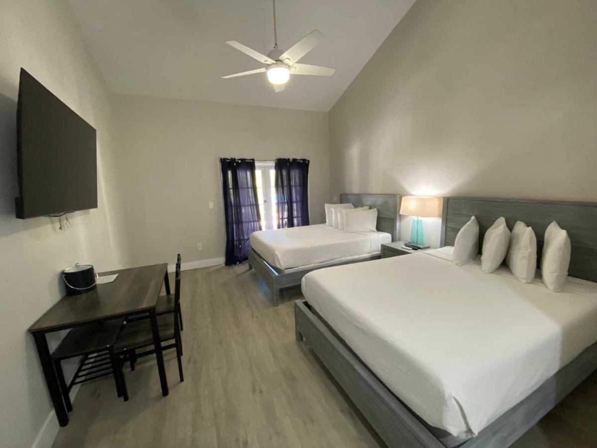 Standard Queen Room Two Queen Beds