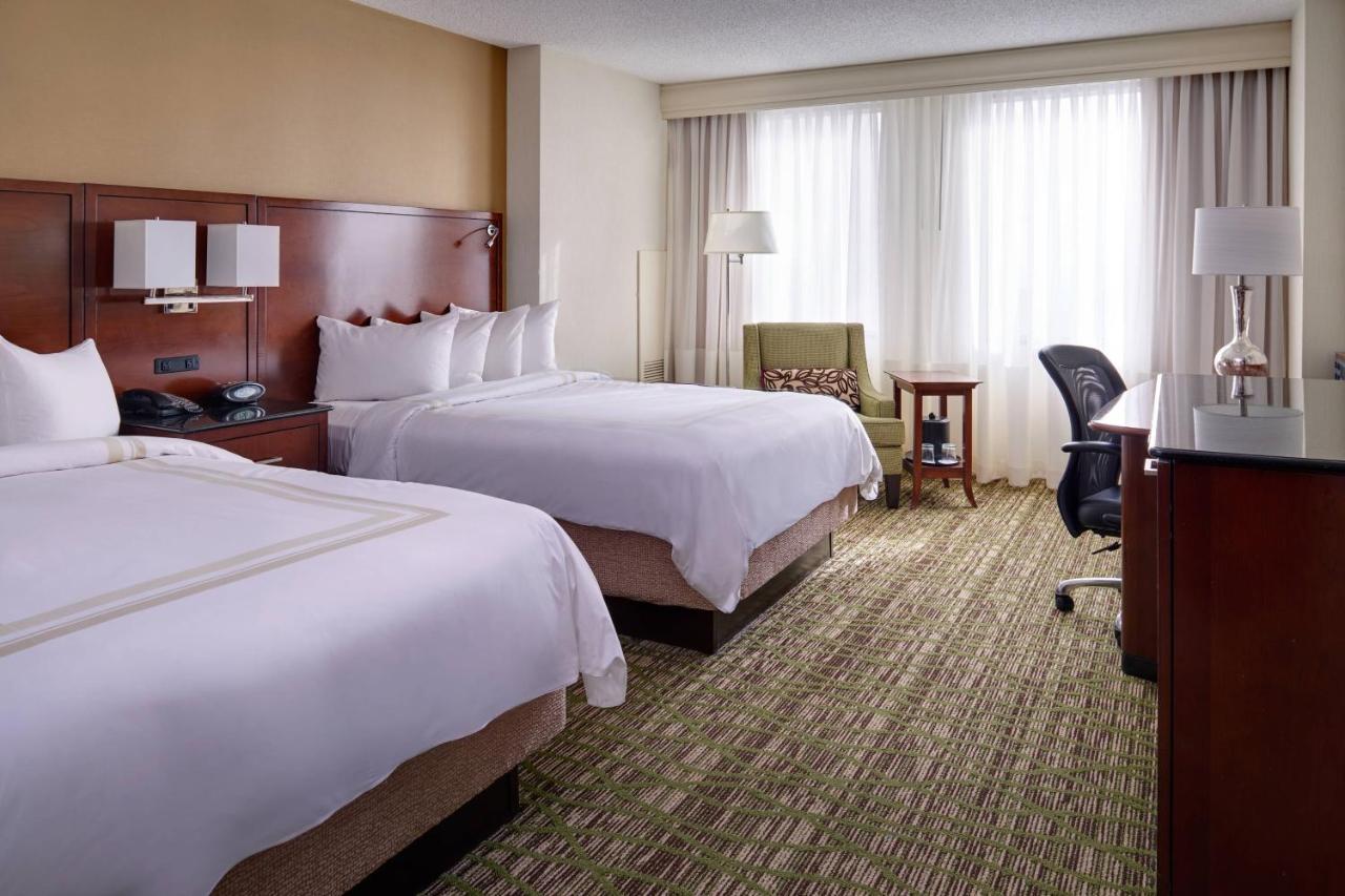 Double Room with Two Double Beds and City View - Hearing Accessible