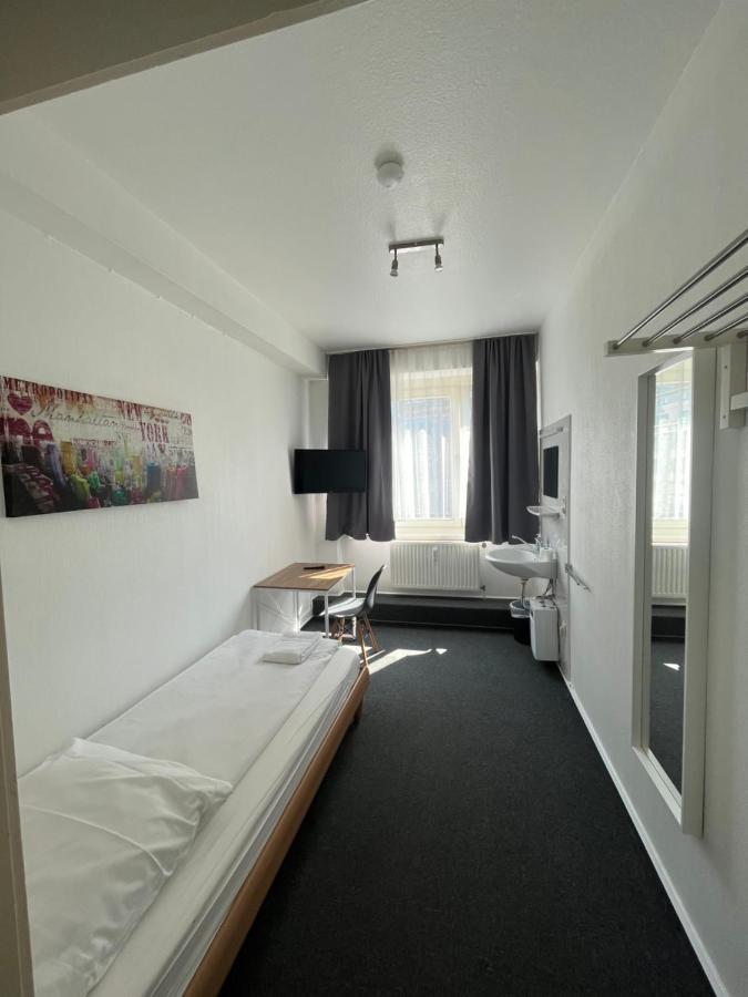 Single Room,1396805261:JPEG