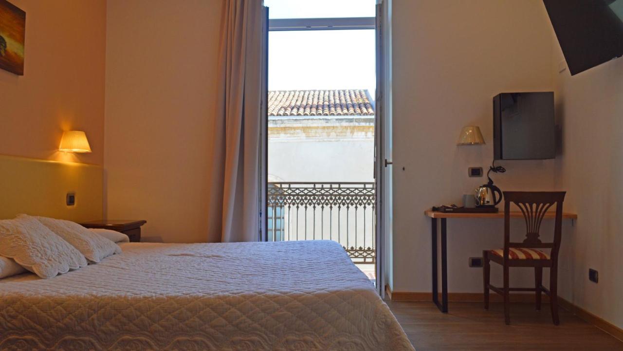Standard Double or Twin Room,1387511747:JPEG