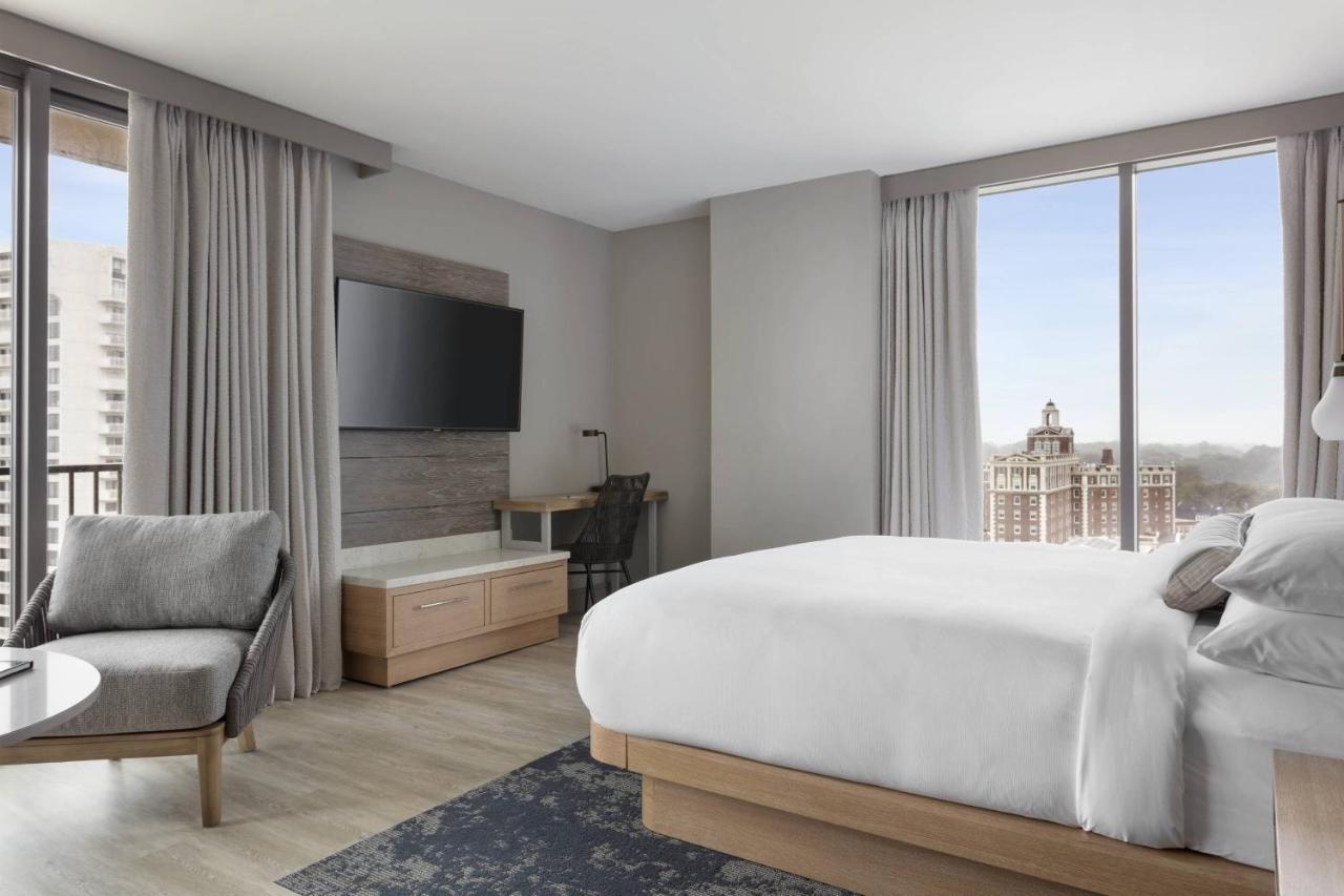 Junior King Suite Balcony Ocean View