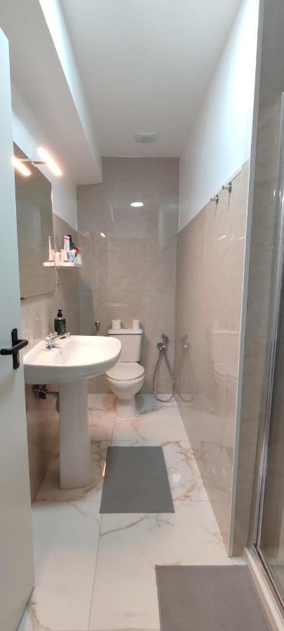 Triple Room Private External Bathroom
