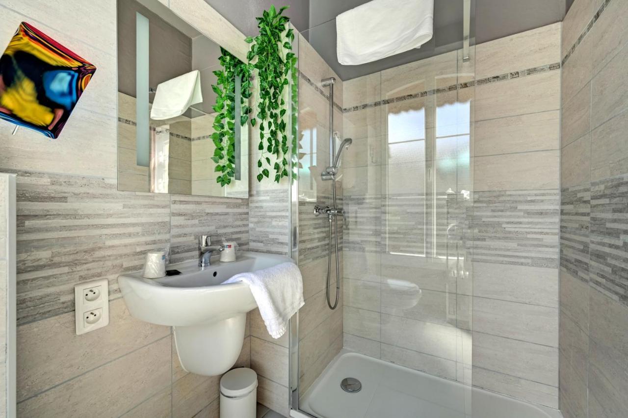 Privilege Triple Room Terrace