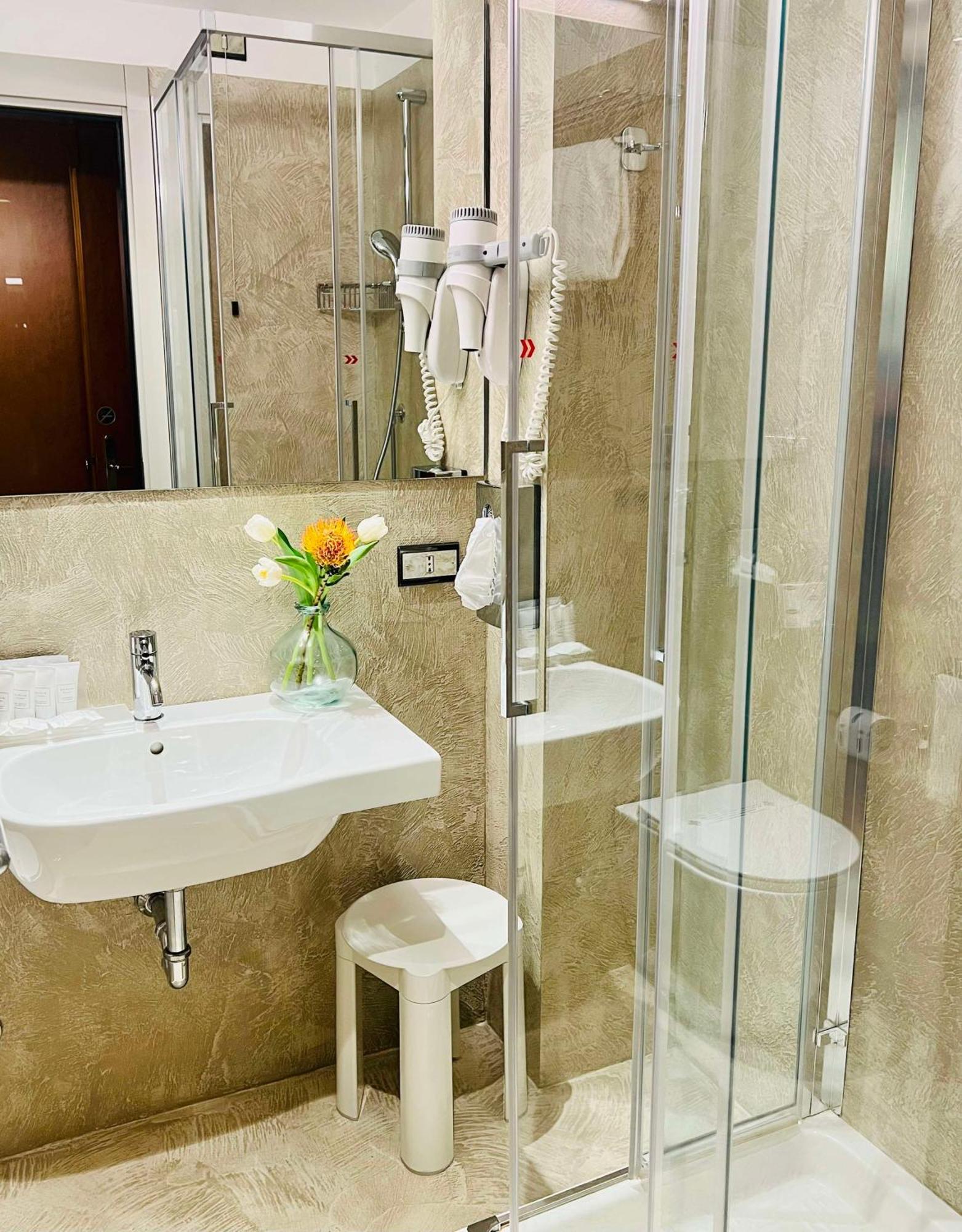 Comfort Twin Room