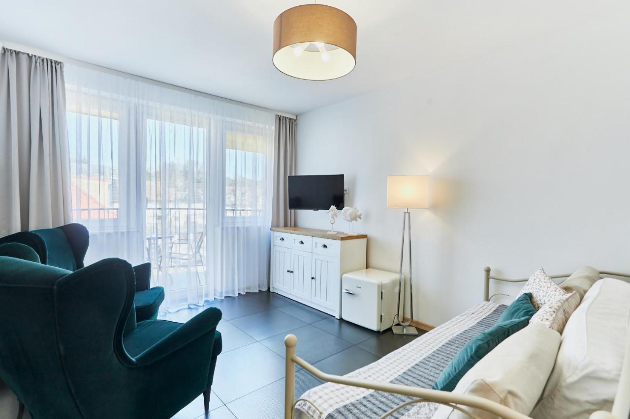 One-Bedroom Apartment,1386117416:JPEG