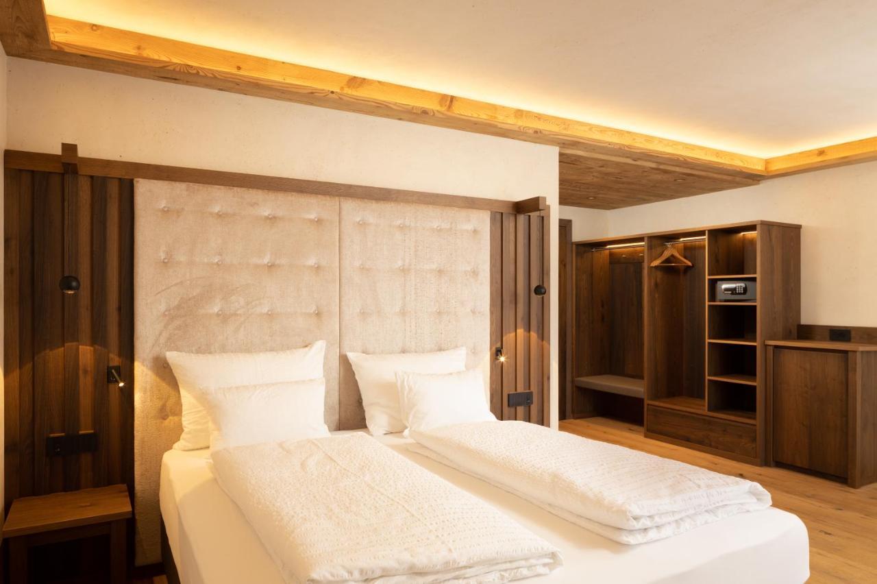 Deluxe Double or Twin Room Balcony