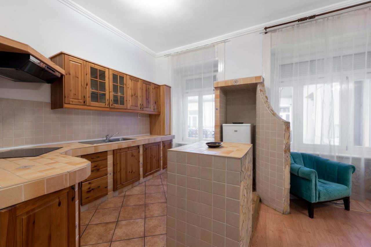 Large Two-Bedroom Apartment