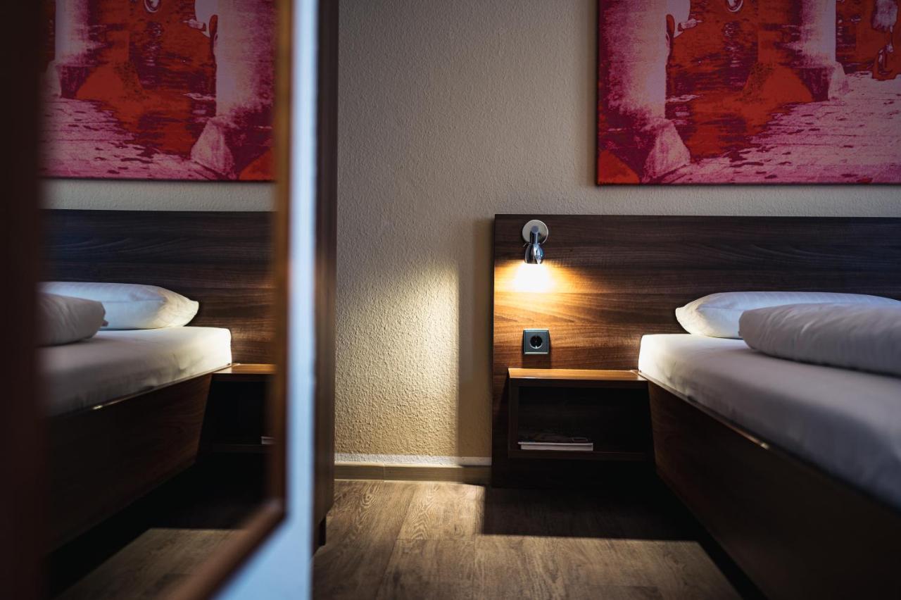 Budget Double Room,1386275612:JPEG
