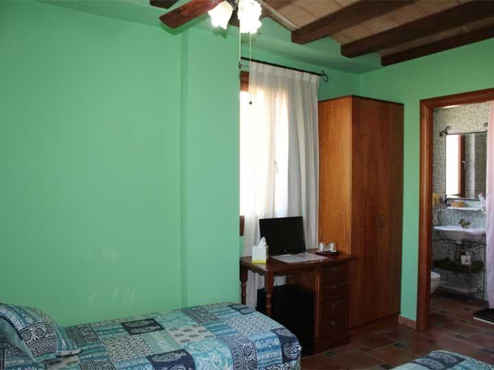 Double Room Private Bathroom