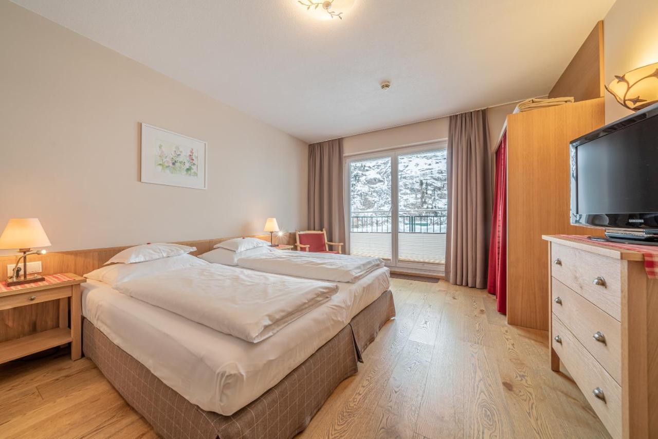 Double Room,1382793641:JPEG