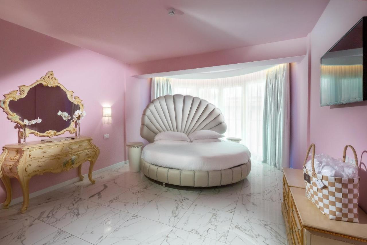 Romantic Room
