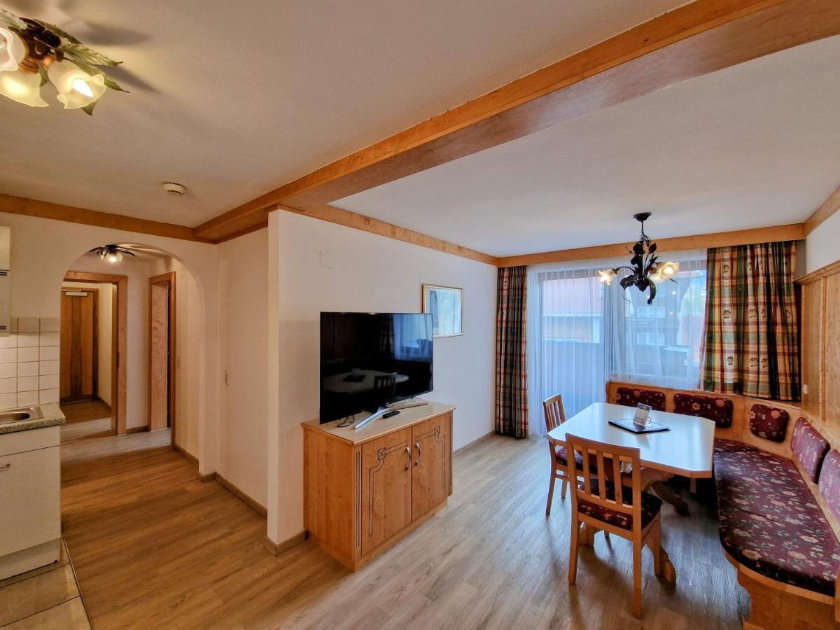 Two-Bedroom Apartment,1386976820:JPEG