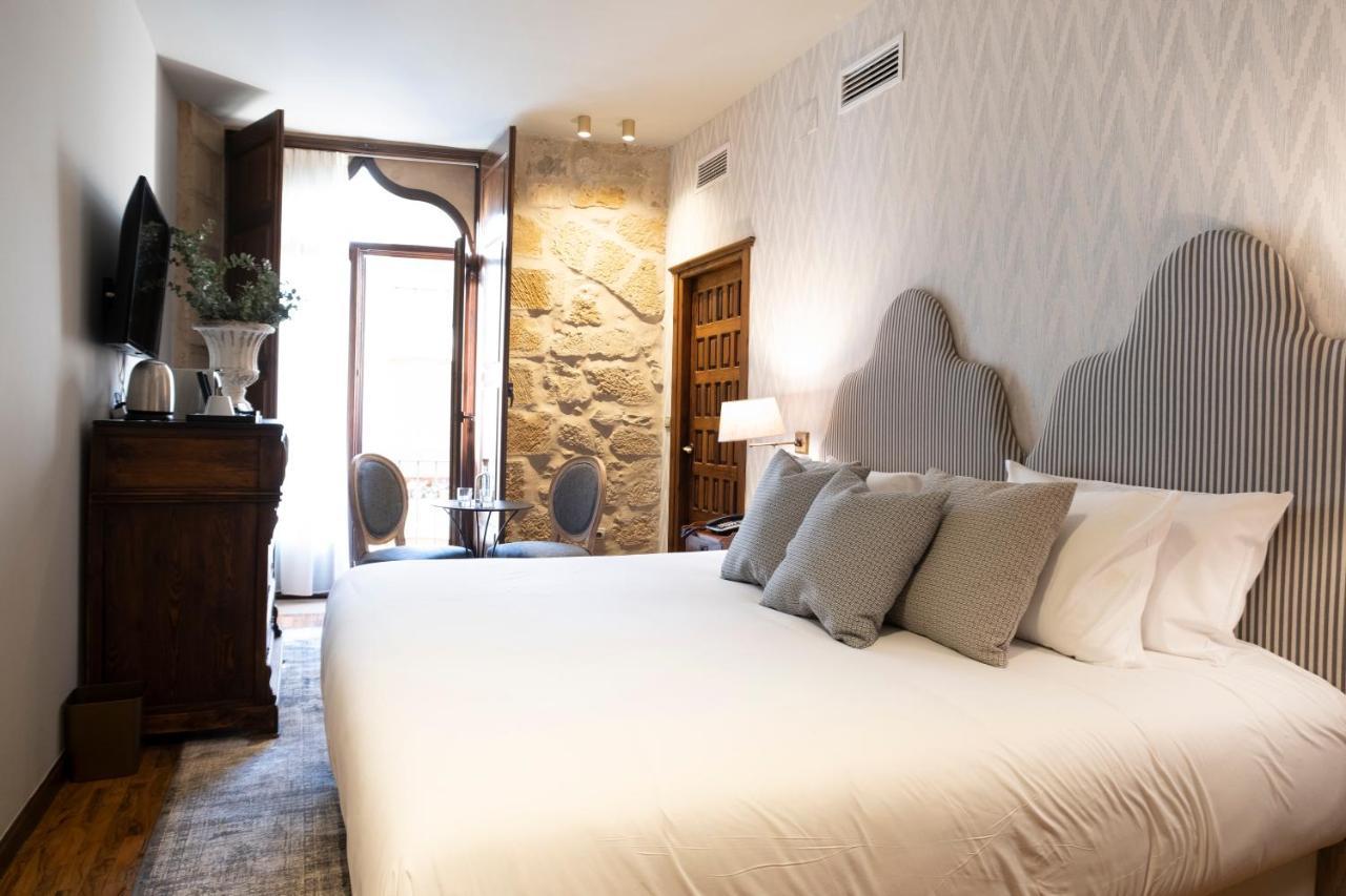 Deluxe Double or Twin Room,1387449029:JPEG